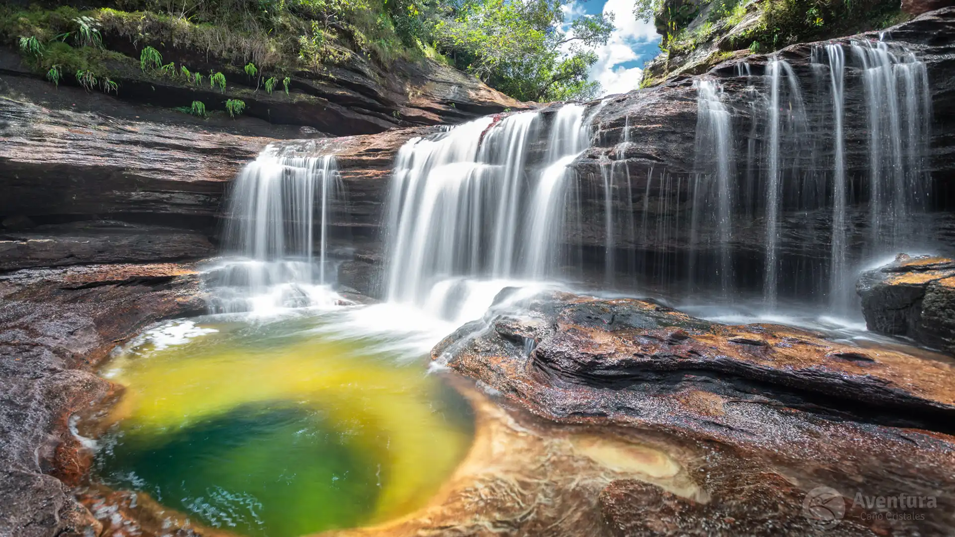 Cascada-Los-Pianos-en-Cano-Cristales - Urlaub in Kolumbien